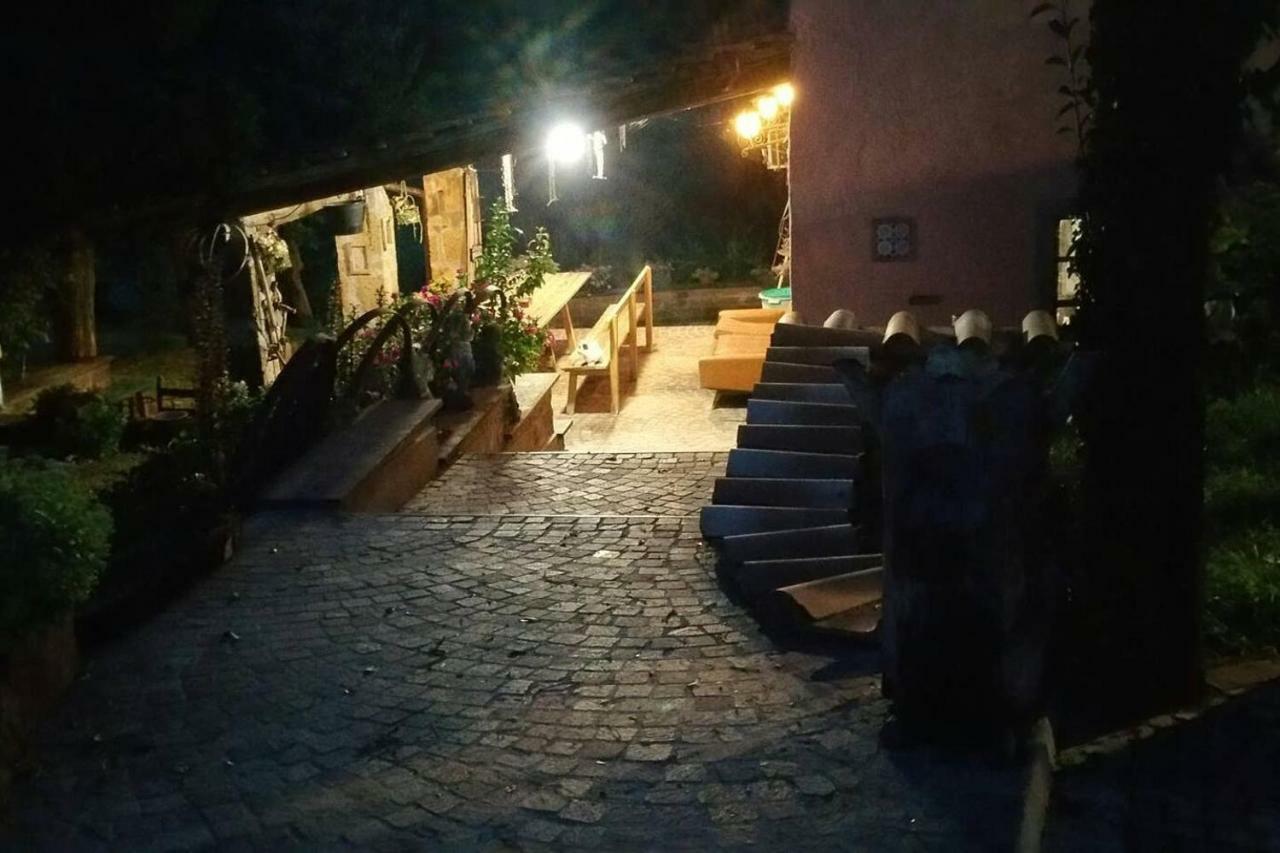 Piccolo Casale A "Le Moline" In Una Vera Fattoria Верталла Екстер'єр фото